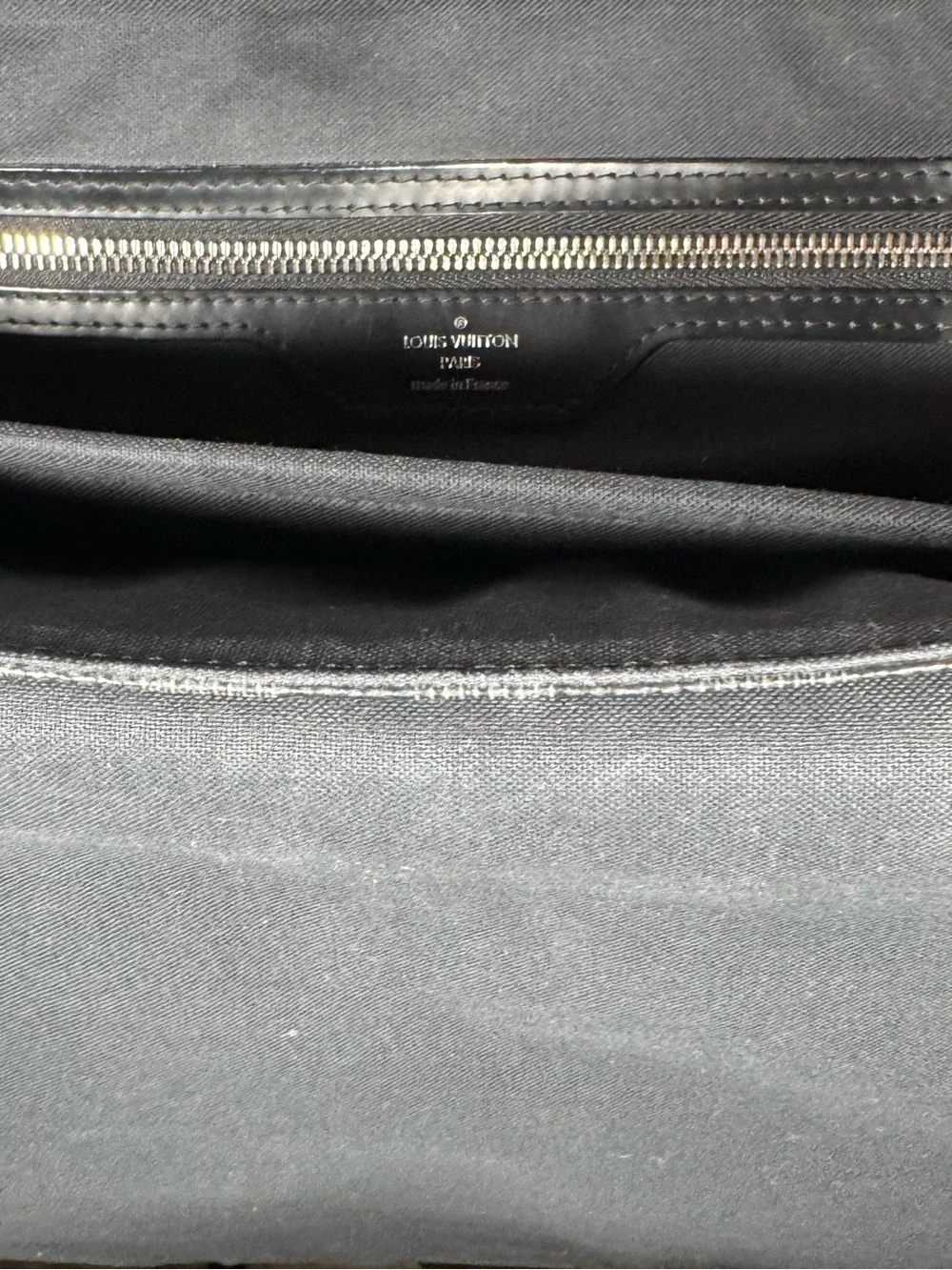 Louis Vuitton District MM Damier Graphite Messenger Bag